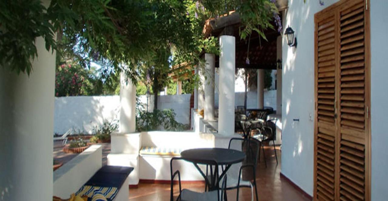 Villa Il Glicine Vulcano  Buitenkant foto